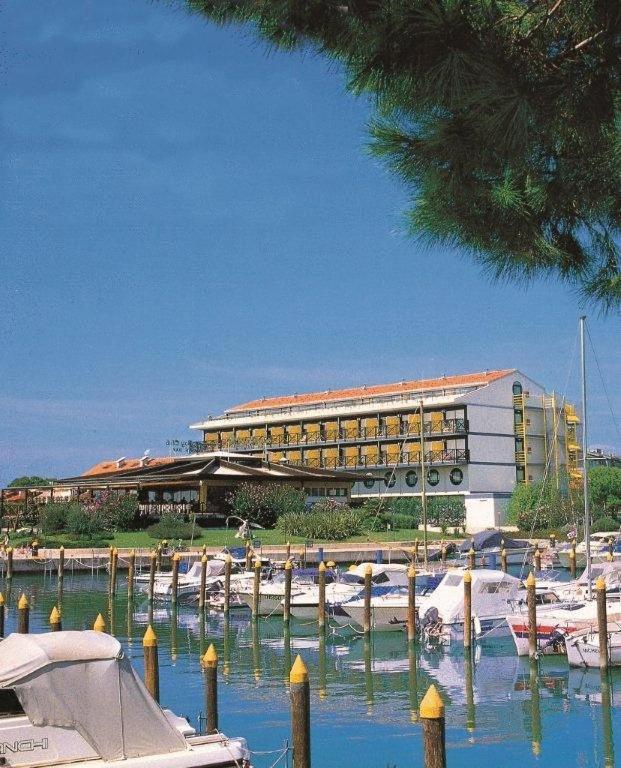 Hotel Marina Uno Lignano Sabbiadoro Extérieur photo