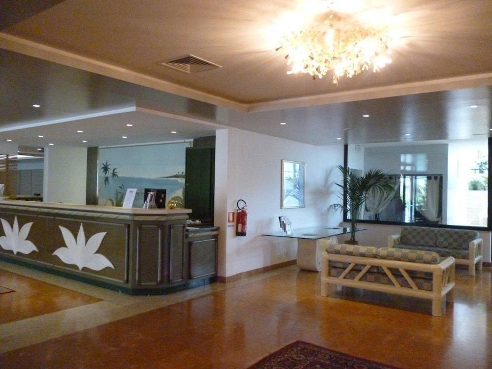 Hotel Marina Uno Lignano Sabbiadoro Extérieur photo