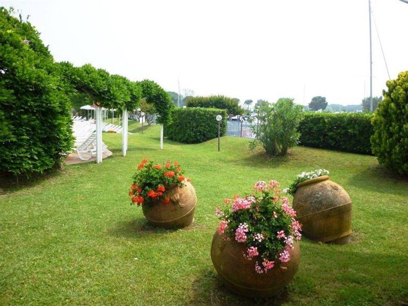 Hotel Marina Uno Lignano Sabbiadoro Extérieur photo
